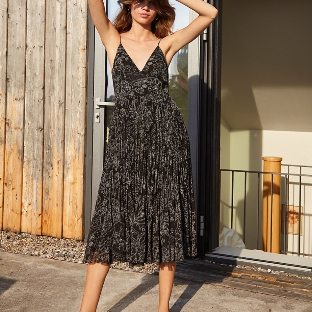 Aritzia Wilfred Beaune Midi Wrap Dress